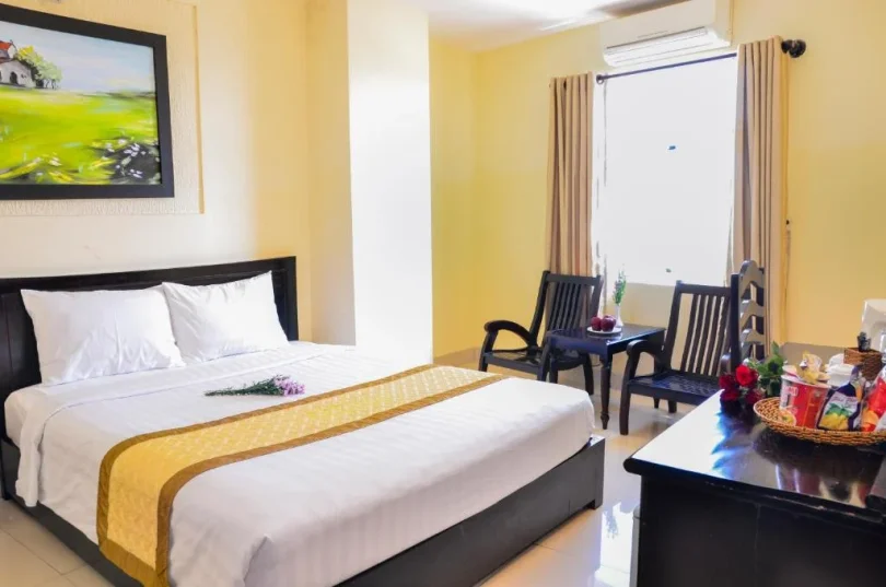 Nữ Hoàng Hotel Đà Nẵng giá chỉ 440,000₫, giảm đến 30%