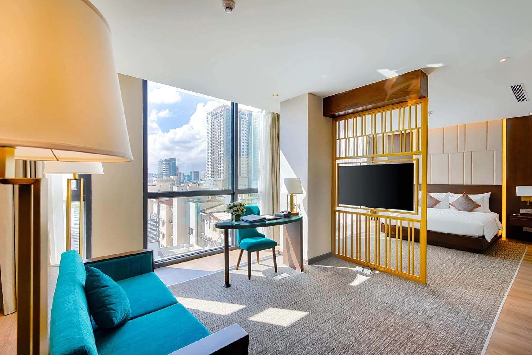 New Orient Hotel Da Nang - Refined greenery in the heart of Da Nang