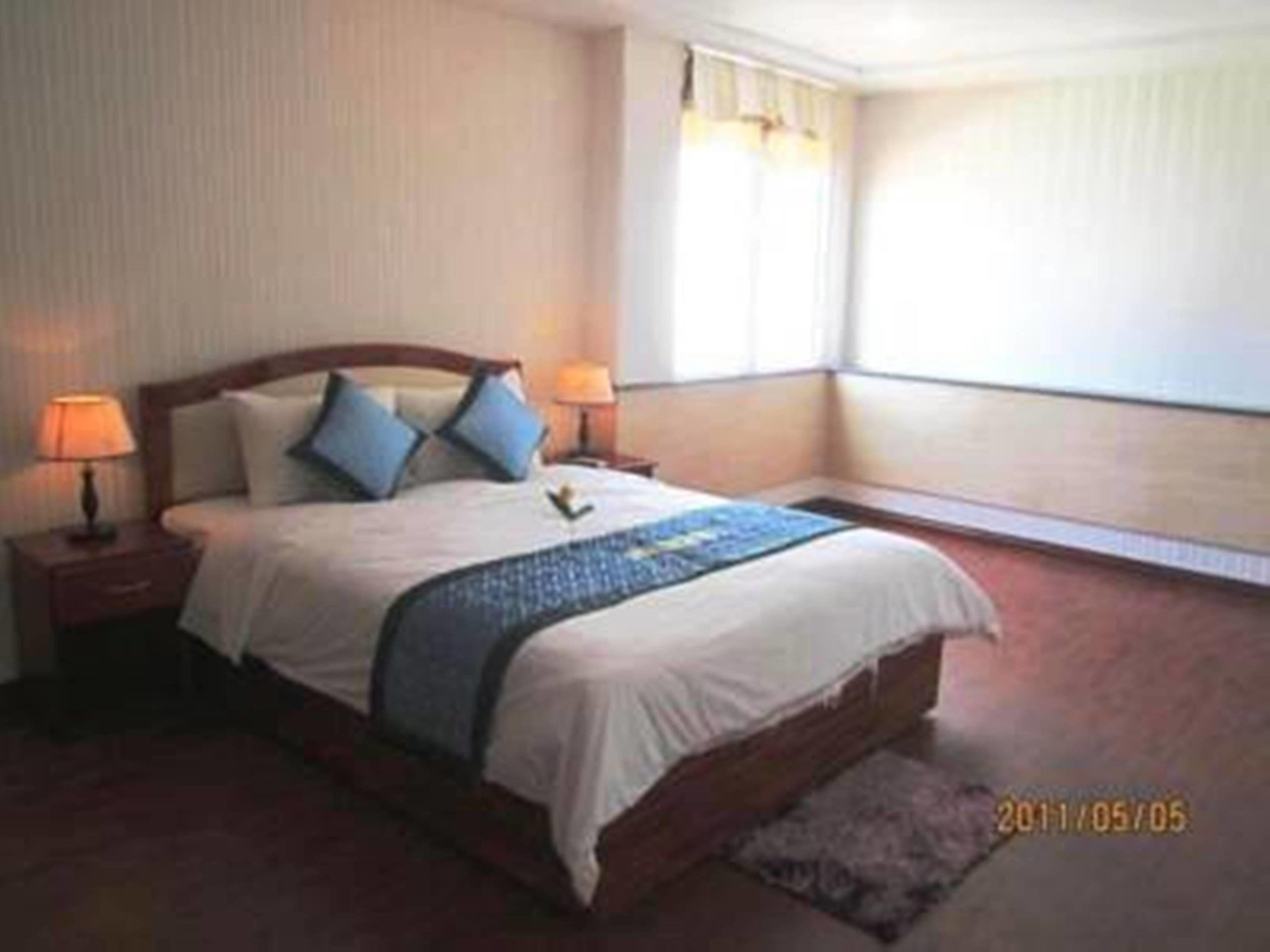 HOTEL SONG THU | ⋆⋆ | DA NANG, VIETNAM | SEASON DEALS FROM $18