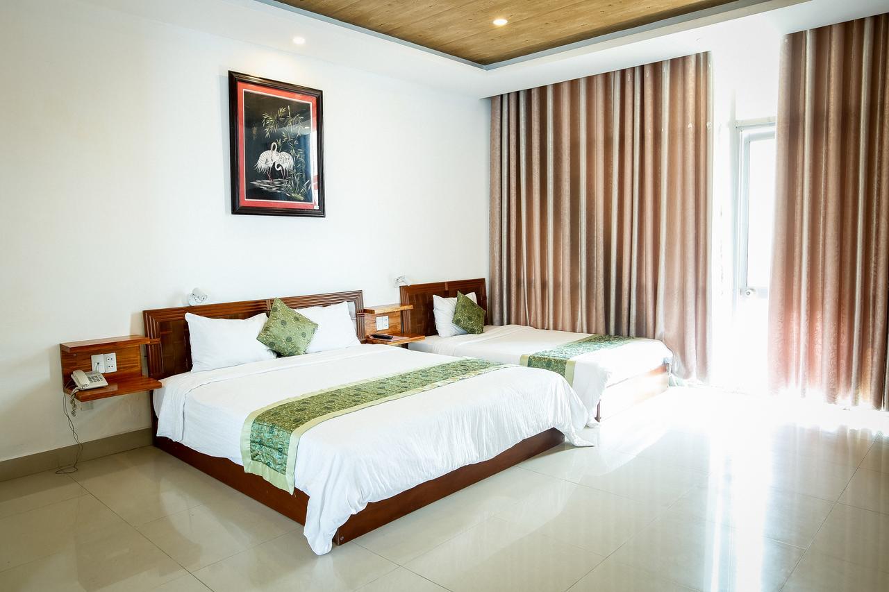 HOTEL XUAN HUNG | ⋆⋆ | DA NANG, VIETNAM | SEASON DEALS FROM $13
